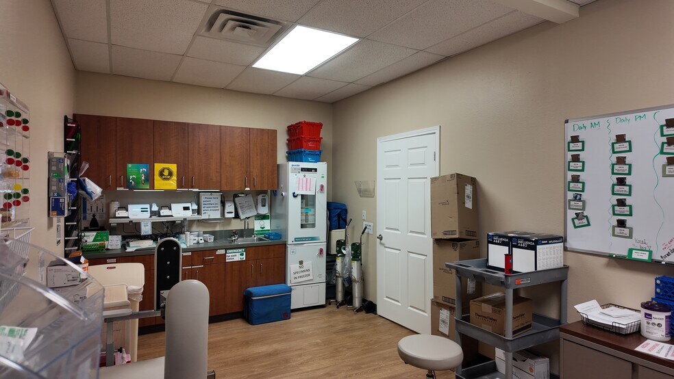 More Photos Of 2401 FM 646, Dickinson Medical For Sale