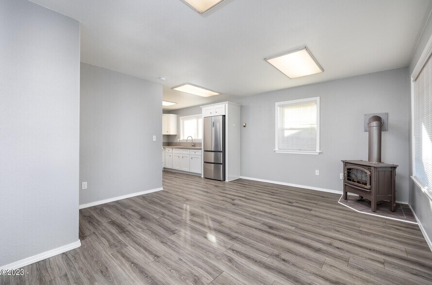 More Photos Of 3570 N Highway 101, Depoe Bay Office For Sale