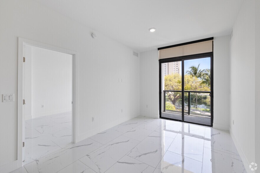 More Photos Of 1 Curtiss Pky, Miami Springs Apartments For Sale