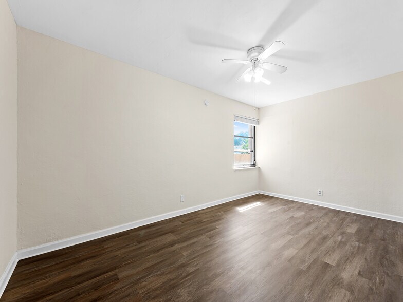 More Photos Of 1311-1315 N 19th Ave, Hollywood Multifamily For Sale