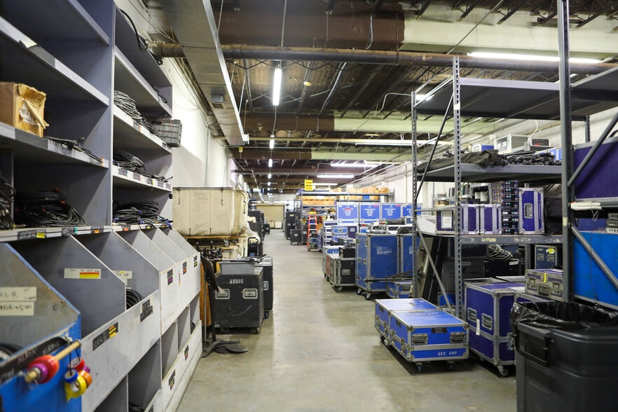 More Photos Of 465 Bishop St NW, Atlanta Warehouse For Sale