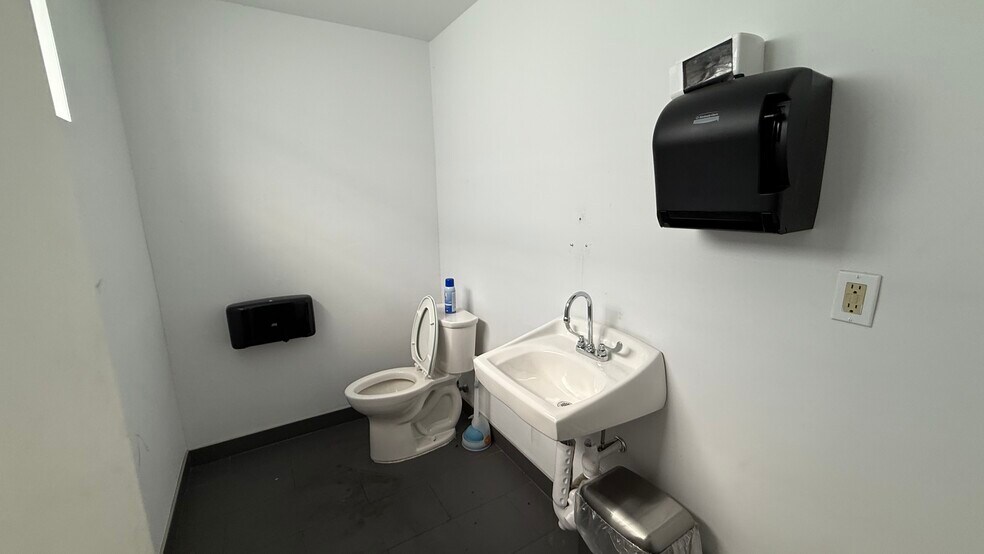 More Photos Of 125-155 Howard St, Phillipsburg Unknown For Lease