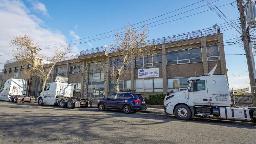 More Photos Of 147-31 176th St, Jamaica Warehouse For Lease