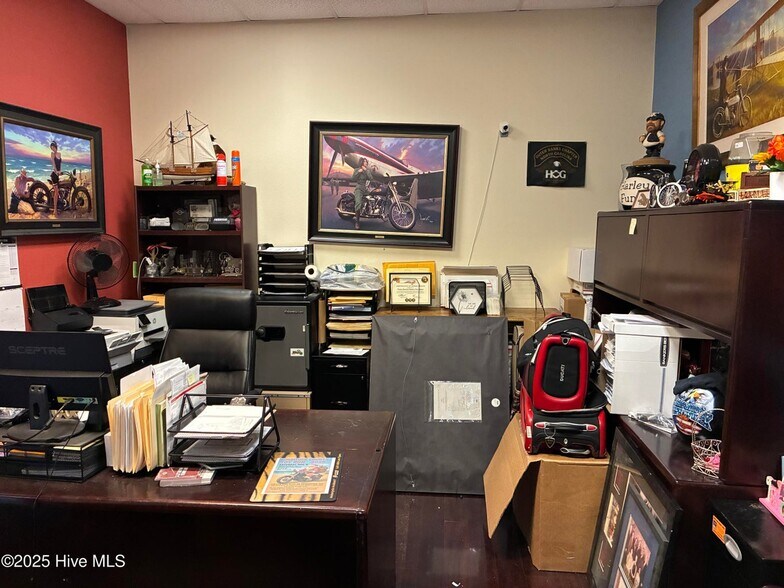 More Photos Of 8739 Caratoke Hwy, Harbinger General Retail For Sale