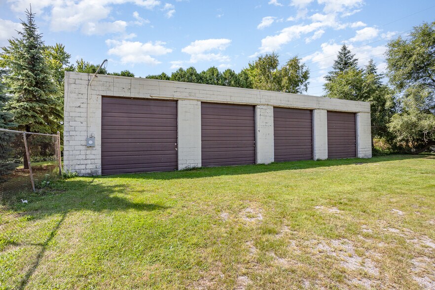 More Photos Of 2832 Midland Rd, Bay City Freestanding For Sale