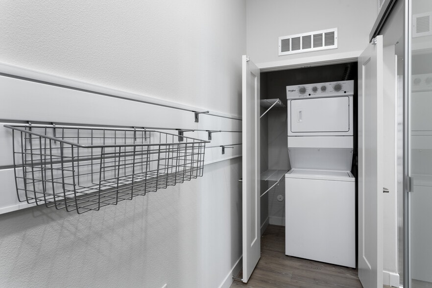 More Photos Of 185 S State College Blvd, Brea Apartments For Lease