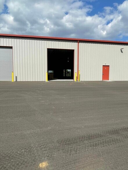 More Photos Of 331 Aviation Way, Frederick Light Manufacturing For Lease