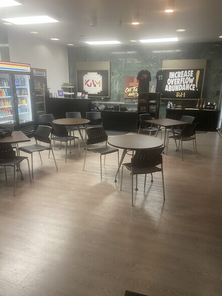 More Photos Of 1025 Fulton St, Fresno Office For Sale