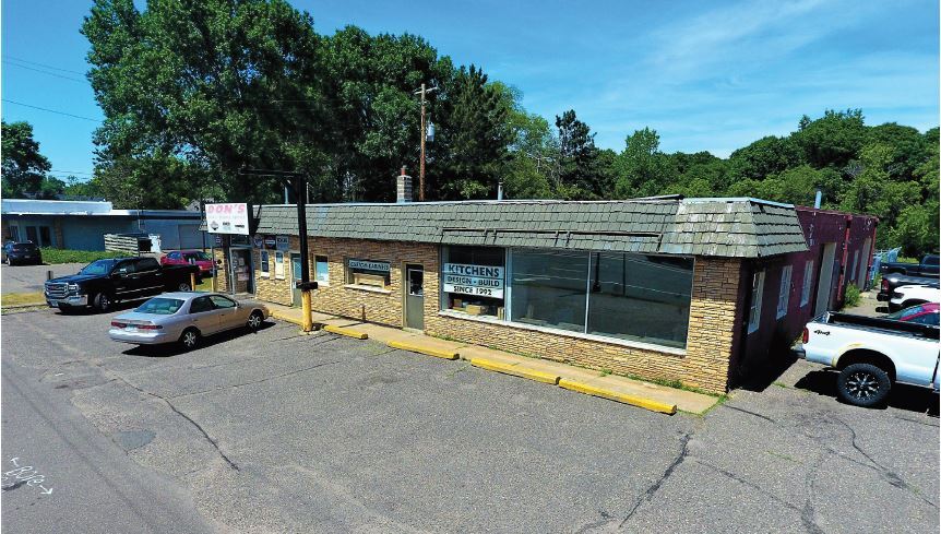 Primary Photo Of 1449 Coon Rapids Blvd NW, Coon Rapids Auto Repair For Sale