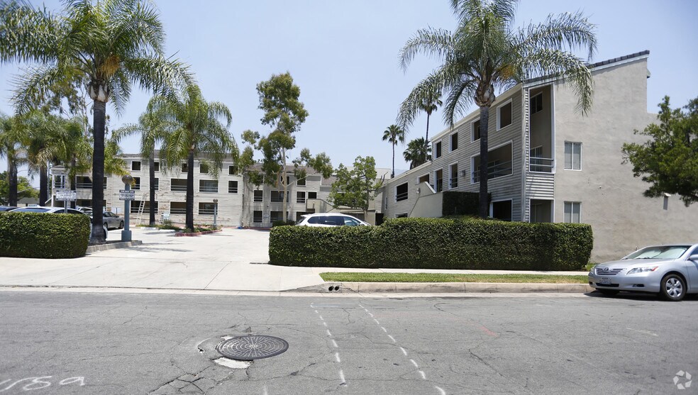 More Photos Of 1028 N Lake Ave, Pasadena Office For Lease