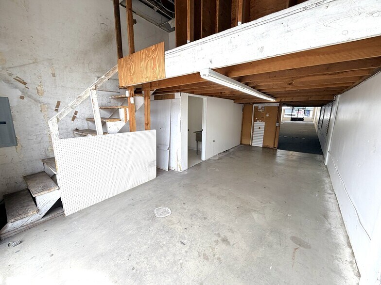 More Photos Of 1140-1146 S Main St, Los Angeles Storefront For Lease