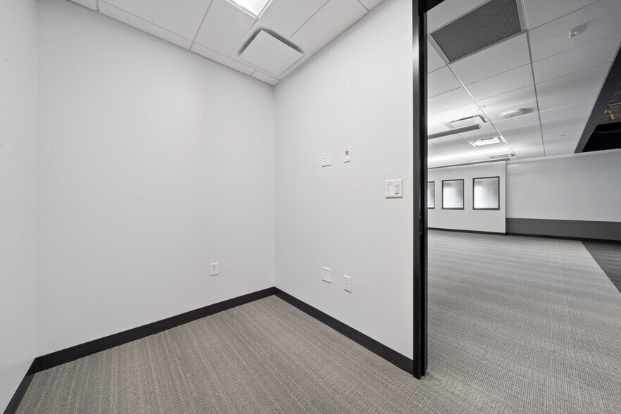 More Photos Of 7620 Guadalupe St, Austin Office For Lease