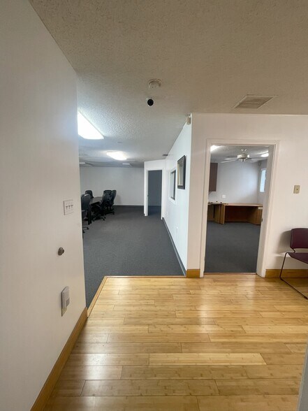 More Photos Of 2021 Art Museum Dr, Jacksonville Loft Creative Space For Sale