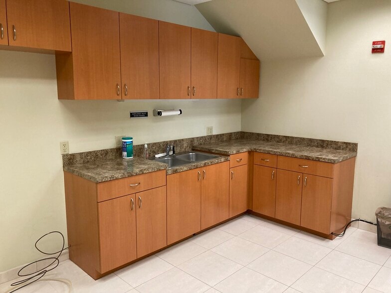 More Photos Of 6115 Lyons Rd, Coconut Creek Office For Lease