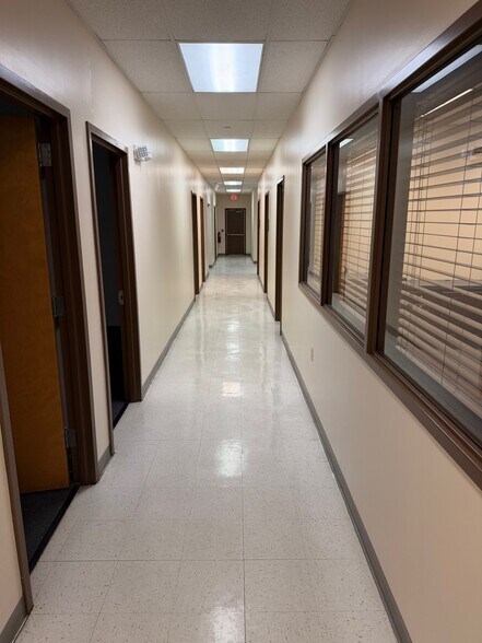 More Photos Of 10920 Pump House Rd, Jessup Warehouse For Lease