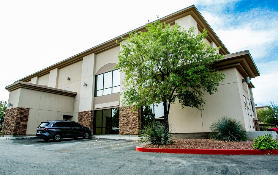 More Photos Of 2904 W Horizon Ridge Pky, Henderson Medical For Lease