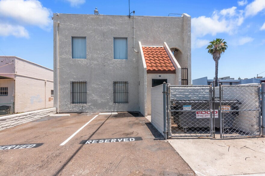 More Photos Of 266 S Magnolia Ave, El Cajon Office For Lease