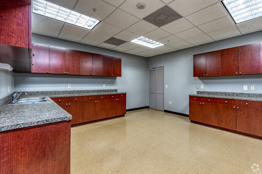 Photo of 8th Floor Ste 830