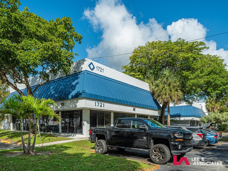 More Photos Of 1721 Blount Rd, Pompano Beach Warehouse For Lease