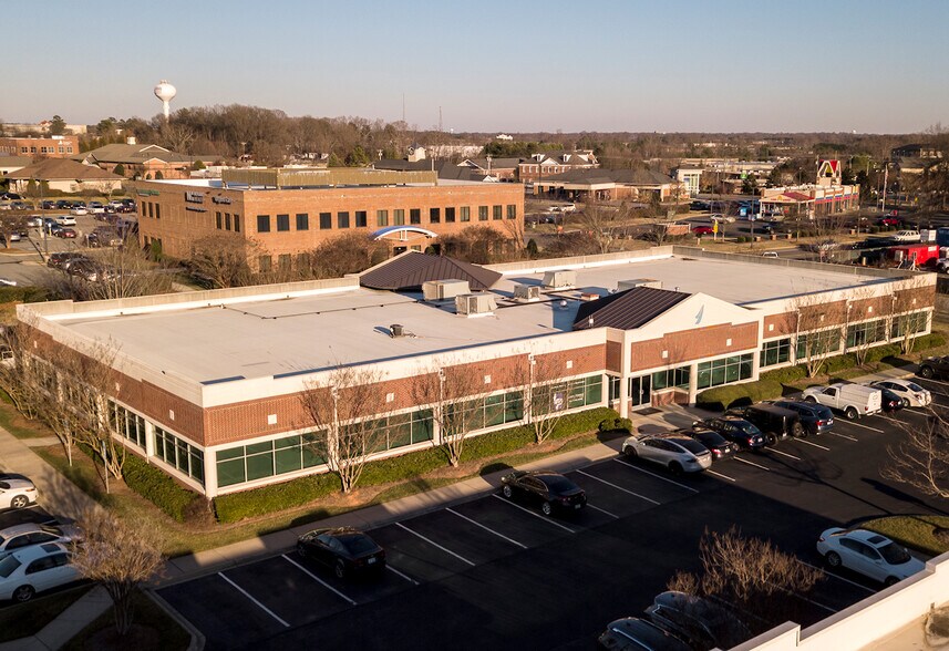 More Photos Of 131 plantation ridge Dr, Mooresville Office For Lease