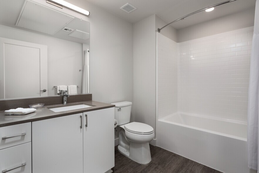 More Photos Of 185 S State College Blvd, Brea Apartments For Lease