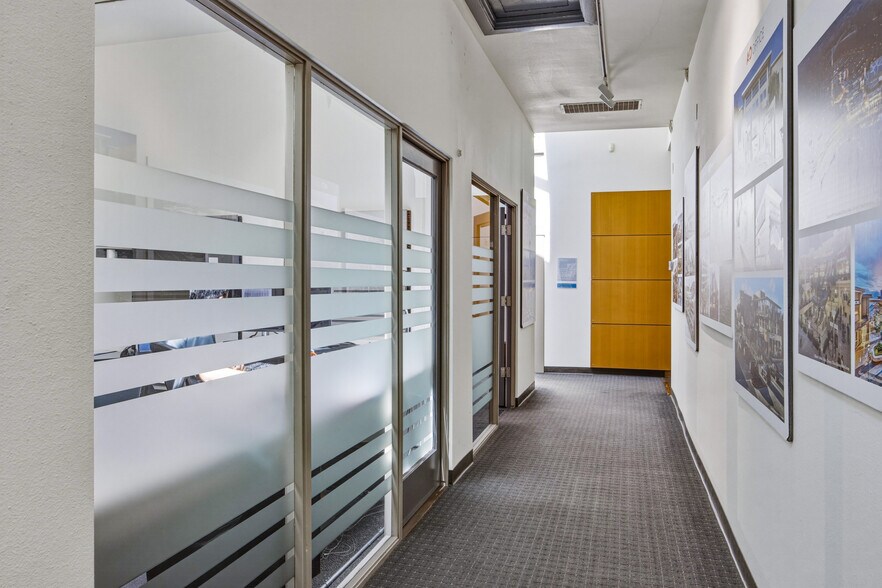 More Photos Of 144 N Glassell St, Orange Storefront Retail Office For Lease