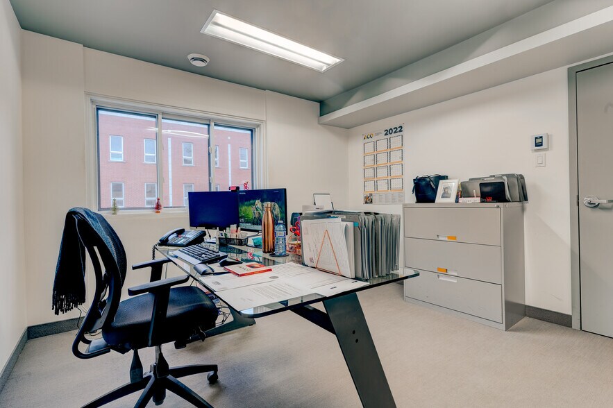 More Photos Of 6712-6714 Boul Saint-Laurent, Montréal Storefront Retail Residential For Lease