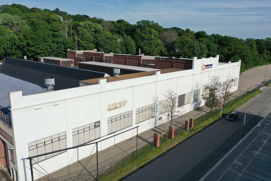 More Photos Of 40-88 Crescent St, Worcester Manufacturing For Lease