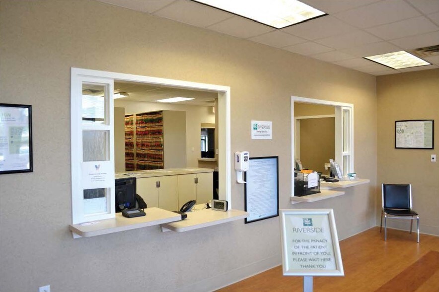 More Photos Of 11848 Rock Landing Dr, Newport News Office For Lease