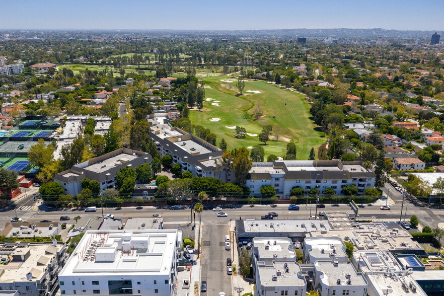 More Photos Of 710 N Hudson Ave, Los Angeles Multifamily For Sale