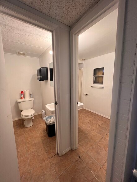 More Photos Of 902 E New Haven Ave, Melbourne Coworking Space