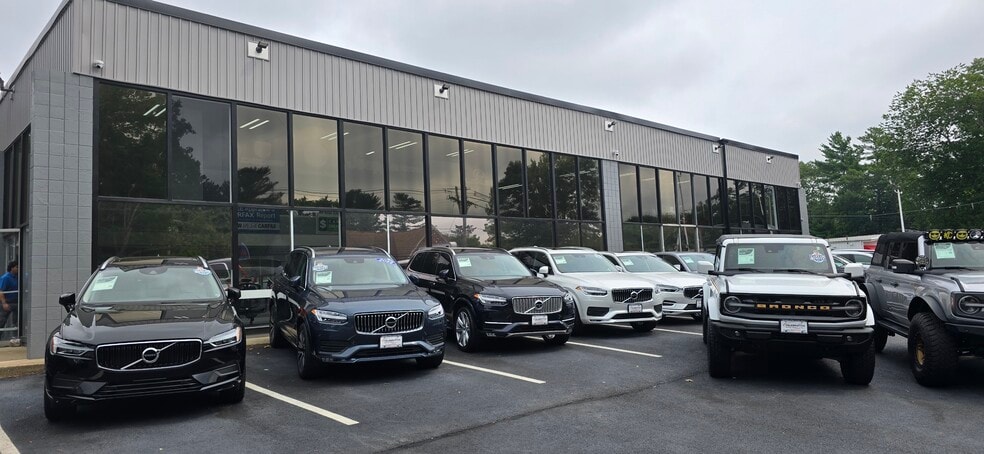 More Photos Of 32 Schoosett St, Pembroke Auto Dealership For Sale