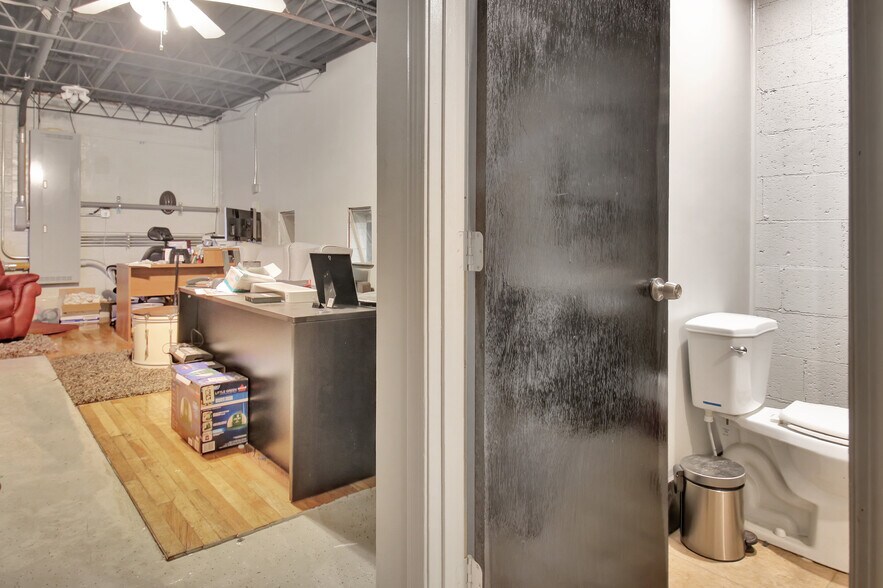 More Photos Of 7716 N Main St, Jonesboro Freestanding For Sale