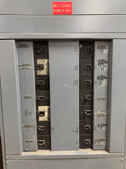 More Photos Of 8716 SE 15th St, Oklahoma City Distribution For Sale