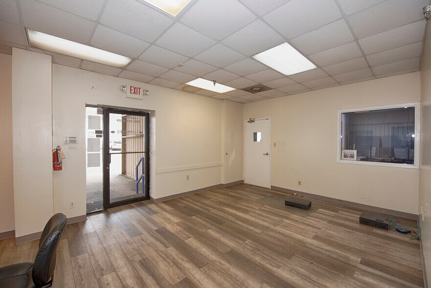 More Photos Of 12130 Highway 3, Webster Unknown For Lease