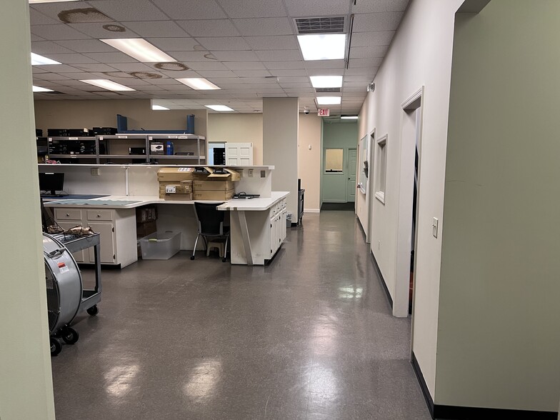 More Photos Of 1257 Sweeten Creek Rd, Asheville Office For Lease