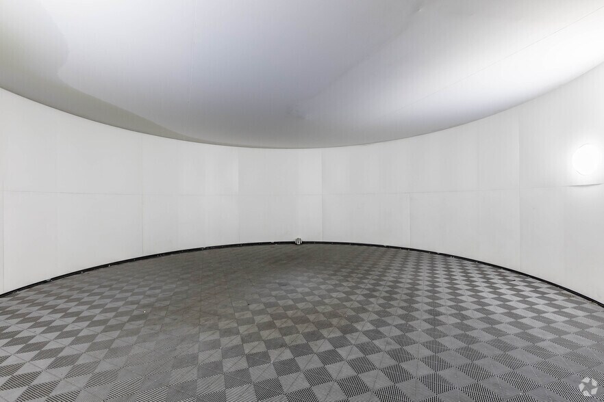 More Photos Of 4636 N Dale Mabry Hwy, Tampa Auto Dealership For Lease