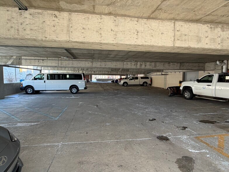 More Photos Of 23 Public Sq, Shelbyville Office For Sale