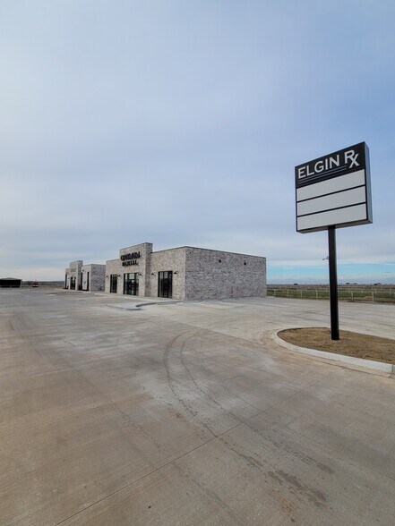 More Photos Of 12887 Commerce Street, Elgin Medical For Lease