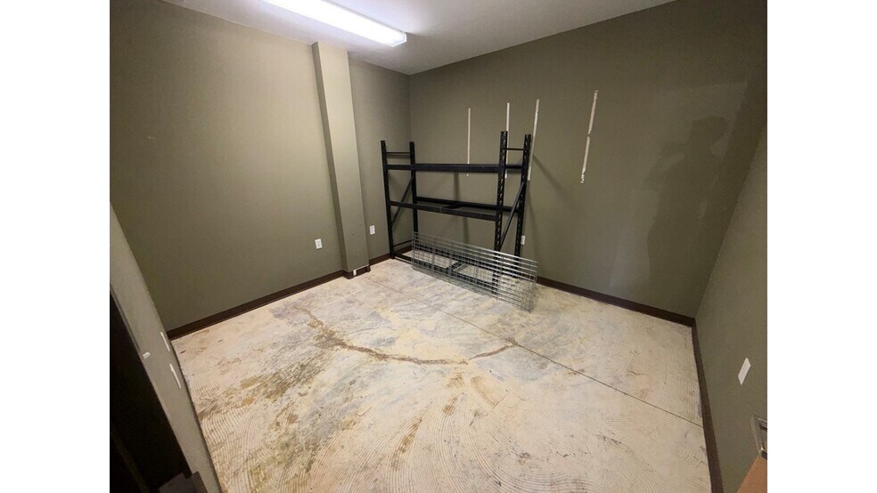 More Photos Of 2270 Pendley Rd, Cumming Warehouse For Sale