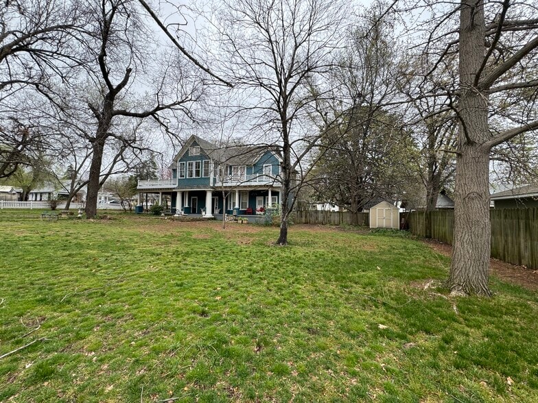 More Photos Of 224 W Chickasaw St, Tahlequah Hospitality For Sale