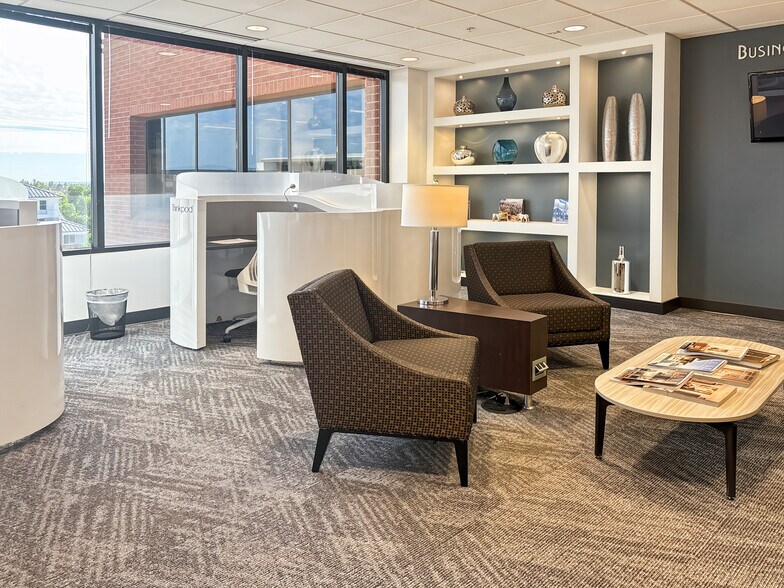 More Photos Of 7272 E Indian School Rd, Scottsdale Office For Lease