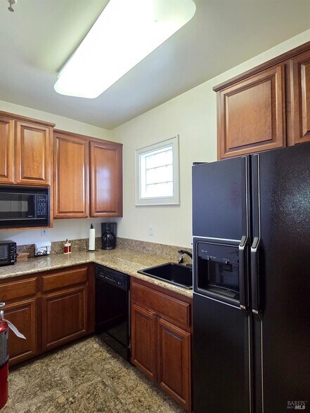More Photos Of 710 Kellogg St, Suisun City Office Residential For Lease
