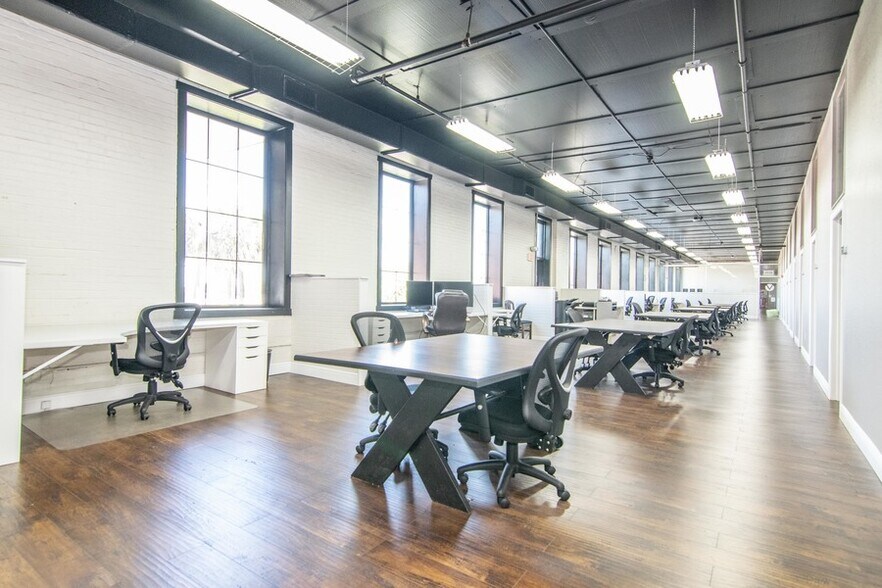 More Photos Of 3104 N Armenia Ave, Tampa Coworking Space