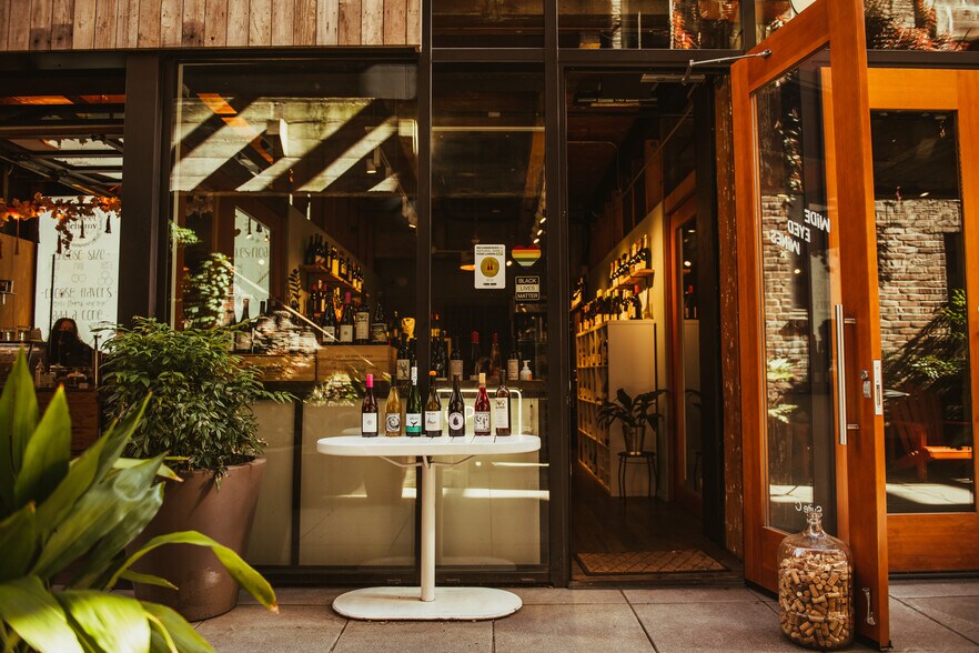 More Photos Of 1424 11th Ave, Seattle Loft Creative Space For Lease