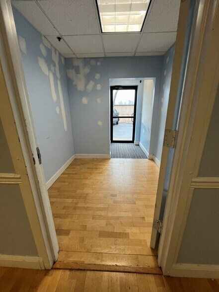 More Photos Of 601-605 Union Blvd, Totowa Showroom For Lease