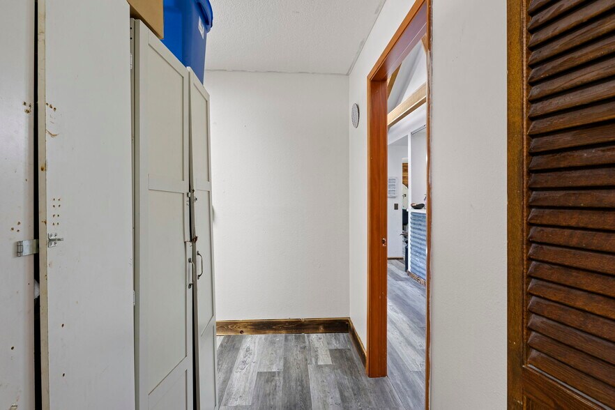More Photos Of 92 NW Glenhart Ave, Winston Freestanding For Sale