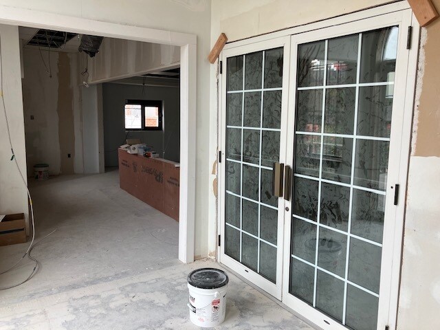 More Photos Of 16-20 E Shirley St, Mount Union Bank For Lease