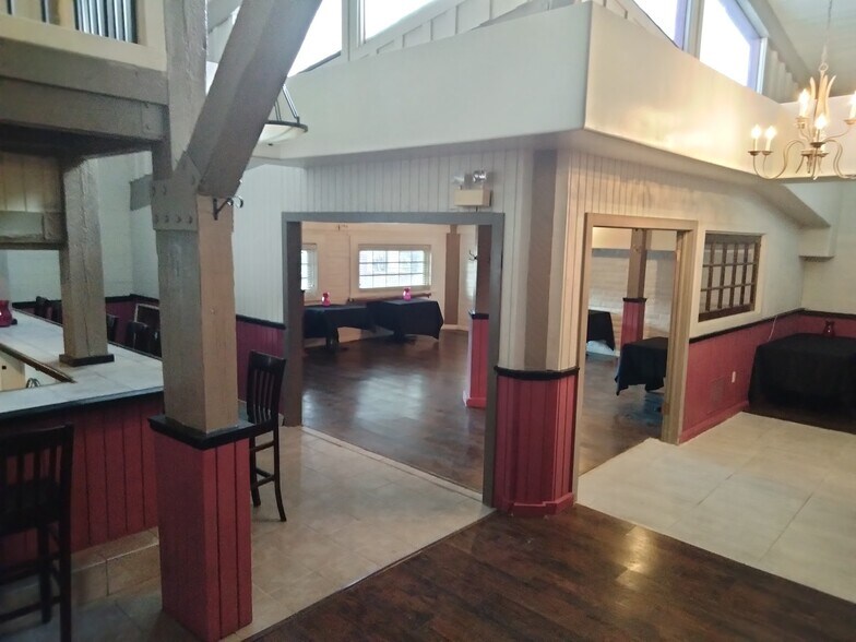 More Photos Of 2135 Democrat Rd, Memphis Restaurant For Sale