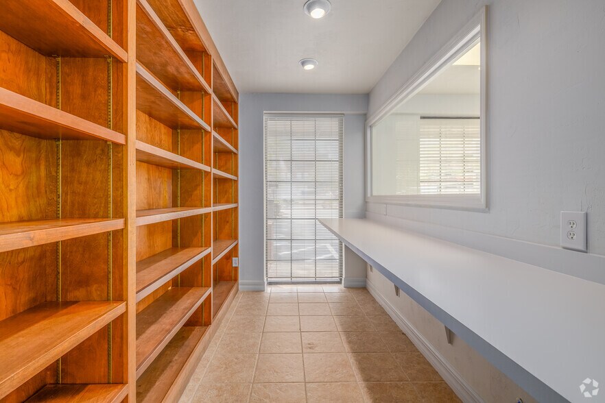 More Photos Of 305 SE 2nd Ave, Gainesville Office For Lease